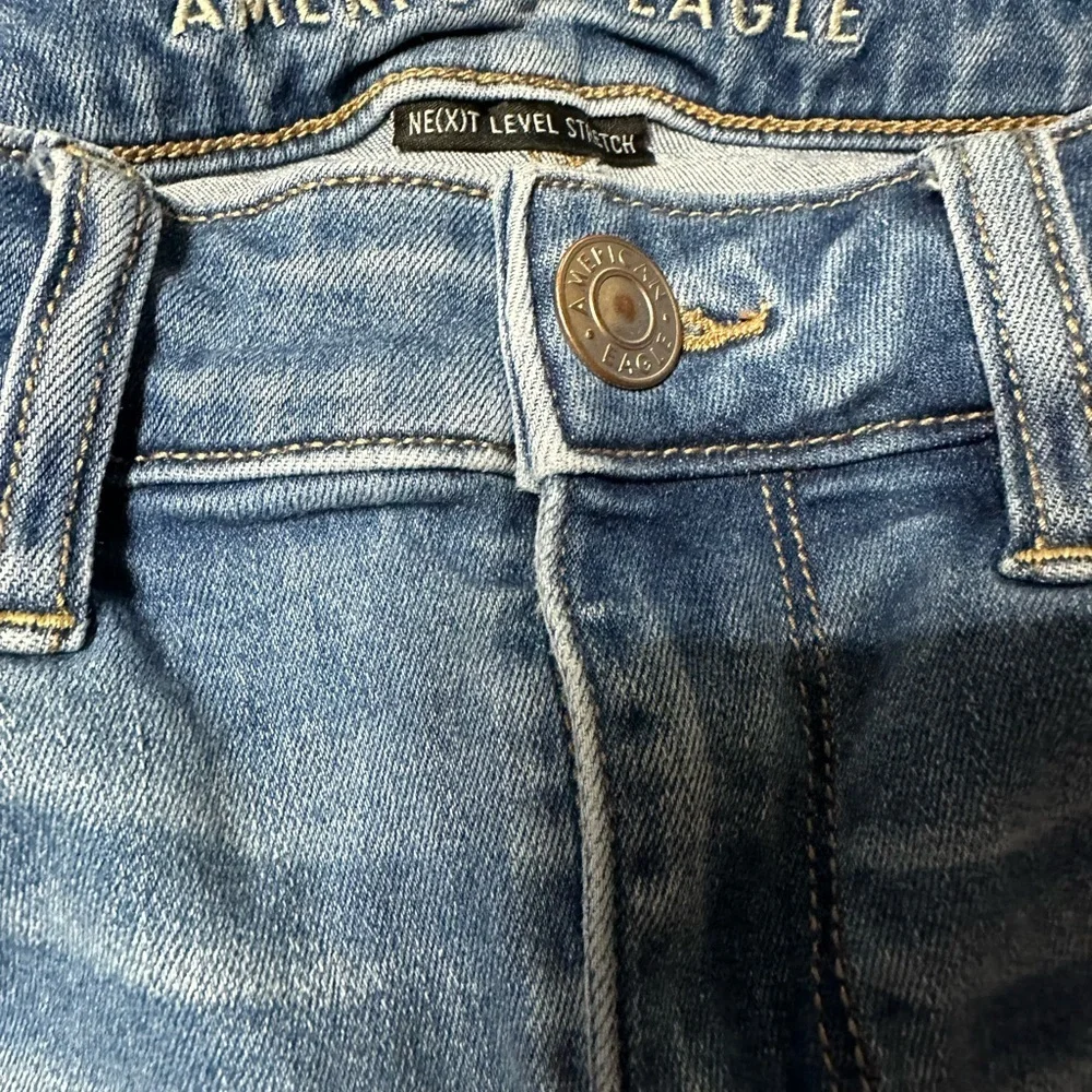 American Eagle Outfitters Light Blue Skinny Jeans